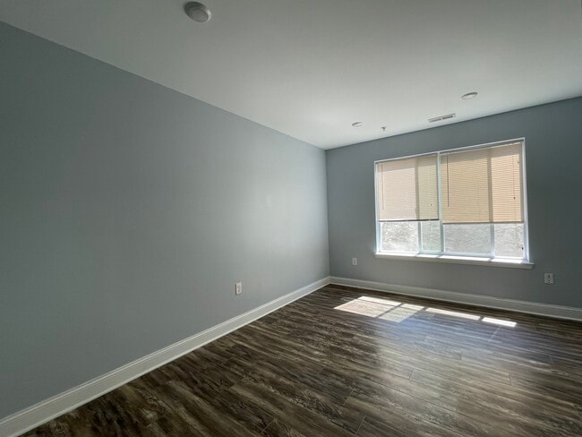 Building Photo - 1257 N Newkirk St