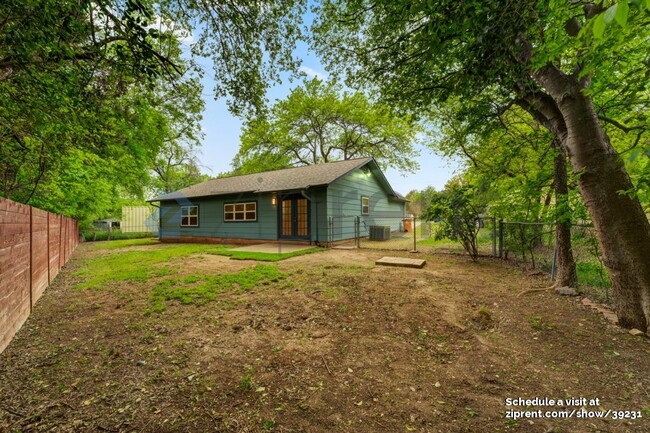 Building Photo - 5703 Cherry Cove
