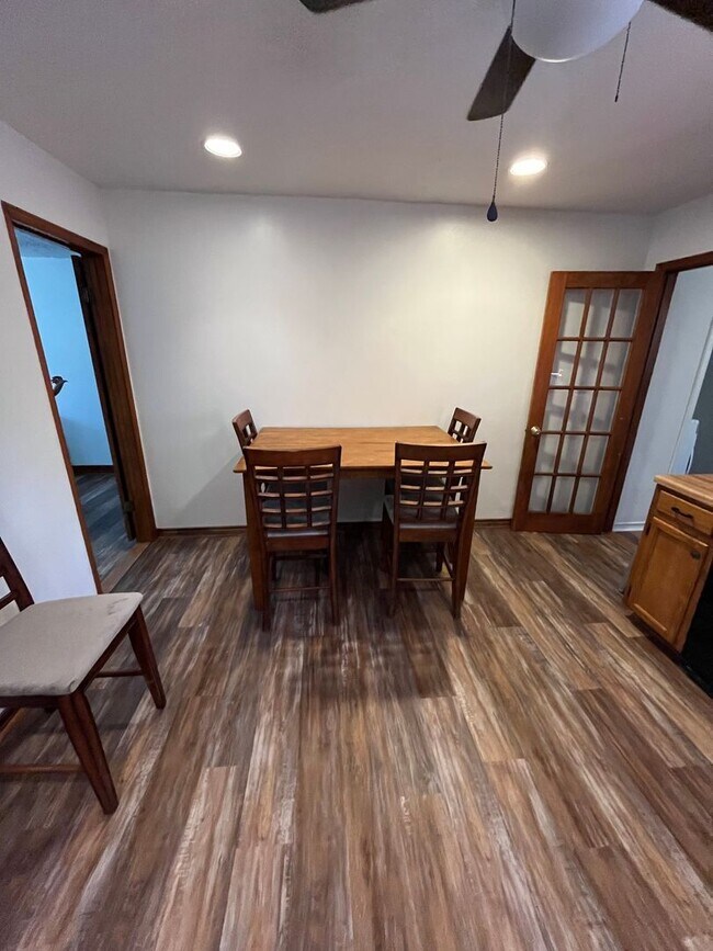 Foto del edificio - 417 Parker Dr