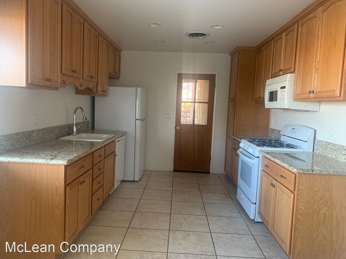 Building Photo - 3 br, 2 bath House - 39250 Lillie Circle