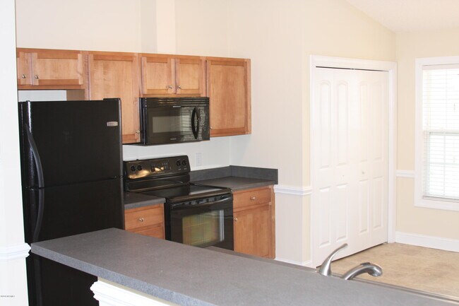 Foto del edificio - 2317 Sadler Dr