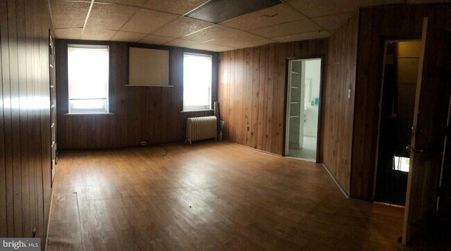 Foto del edificio - 5105 E Roosevelt Blvd