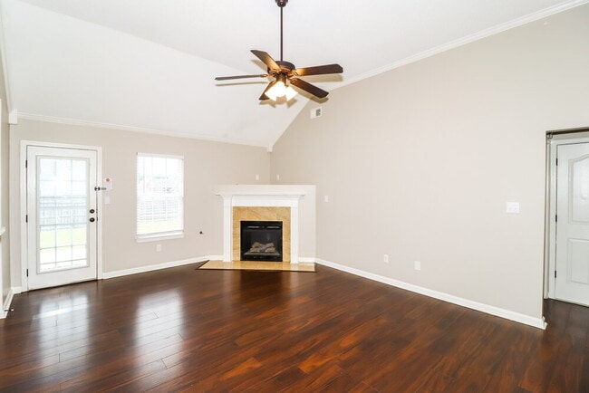 Foto del edificio - 4276 Louden Dr