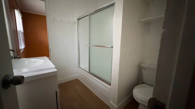 Foto del edificio - 4873 Ascot Ave