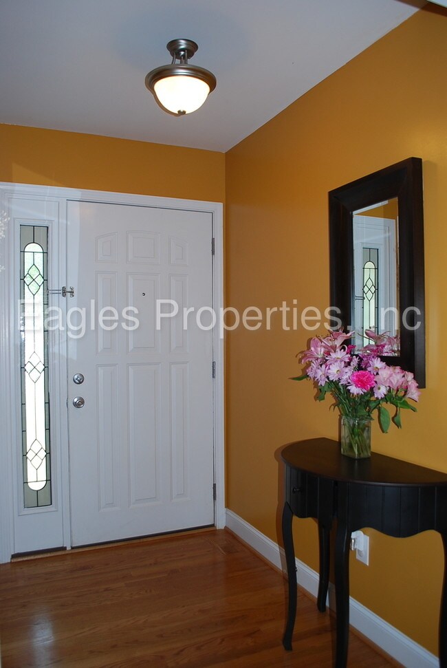 Building Photo - 203 Stewarts Farm Rd La Grange, NC 28551