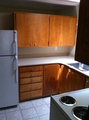 Building Photo - (690) Circle Court - 1 Bedroom / 1 Bathroom