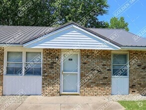 Building Photo - 6318 E Piccadilly Rd
