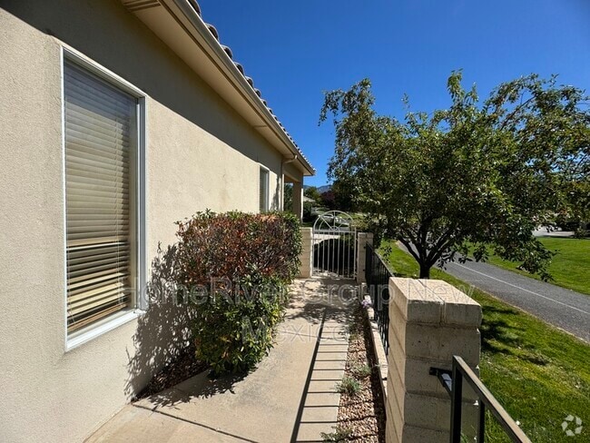 Building Photo - 7005 Sky Valley Way NE
