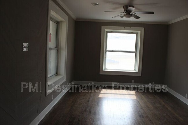 Foto del edificio - 250 N Thorpe St