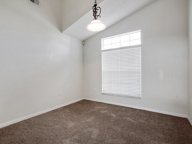 Foto del edificio - 2817 Berkshire Cir