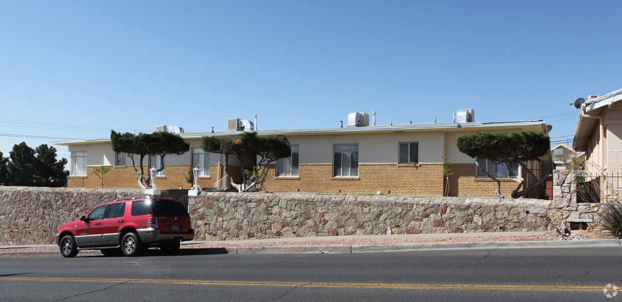 Building Photo - 1501 N Stanton St