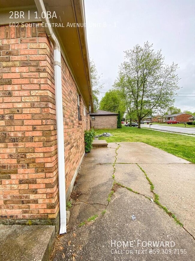 Building Photo - 402 S Central Ave