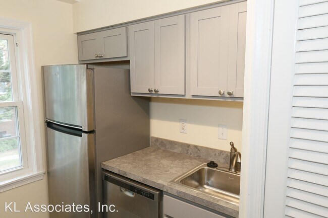 Building Photo - 2 br, 1 bath House - 2055 38th Street, SE ...