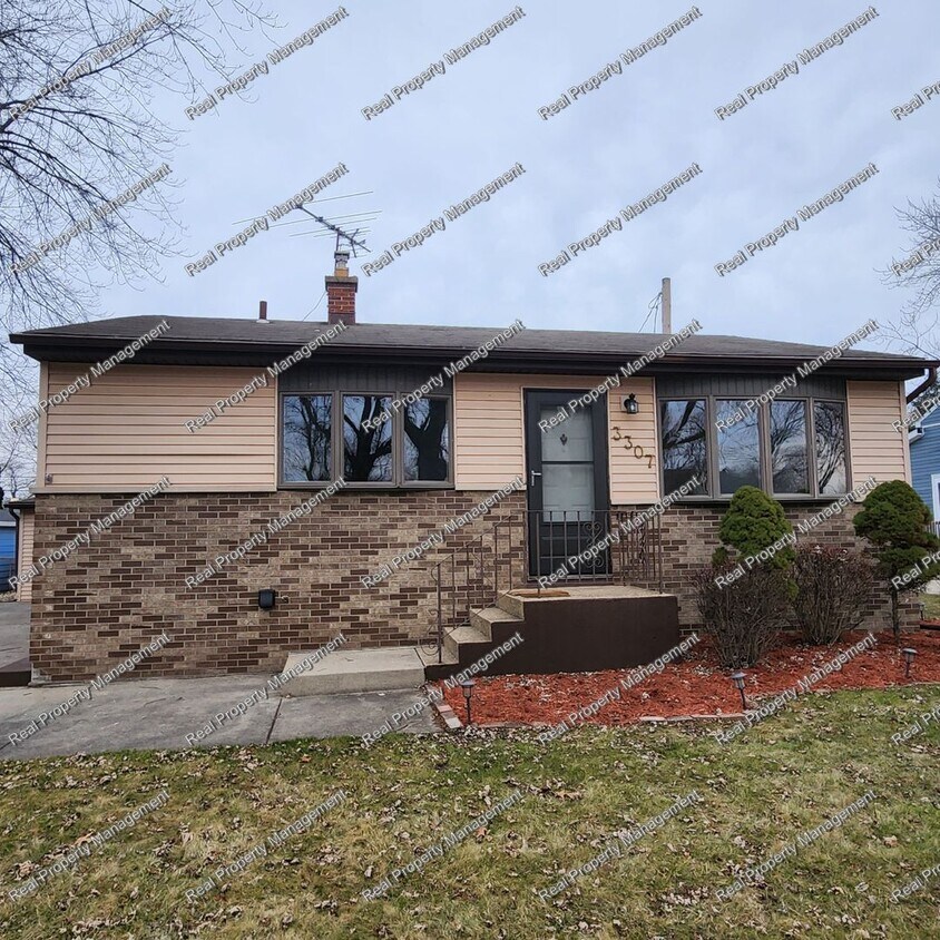 3307 Duluth St, Highland, IN 46322 House Rental in Highland, IN