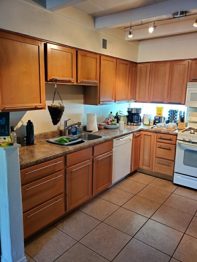 CHEFS KITCHEN - 1101 E Bethany Home Rd