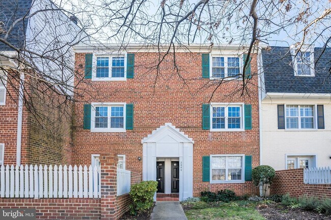 Foto del edificio - 2844 S Wakefield St