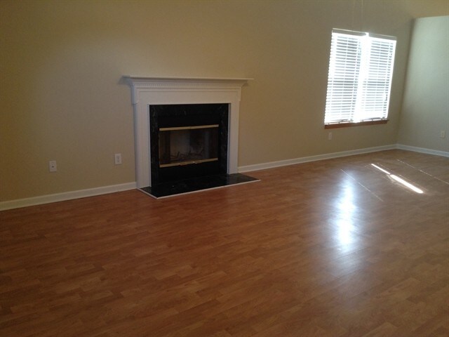 Foto del edificio - 6335 Brooks Bend Boulevard