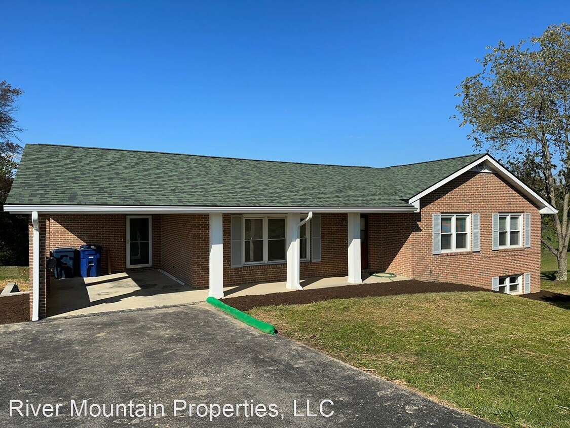 Primary Photo - 4 br, 3 bath House - 3860 Prices Fork Rd.