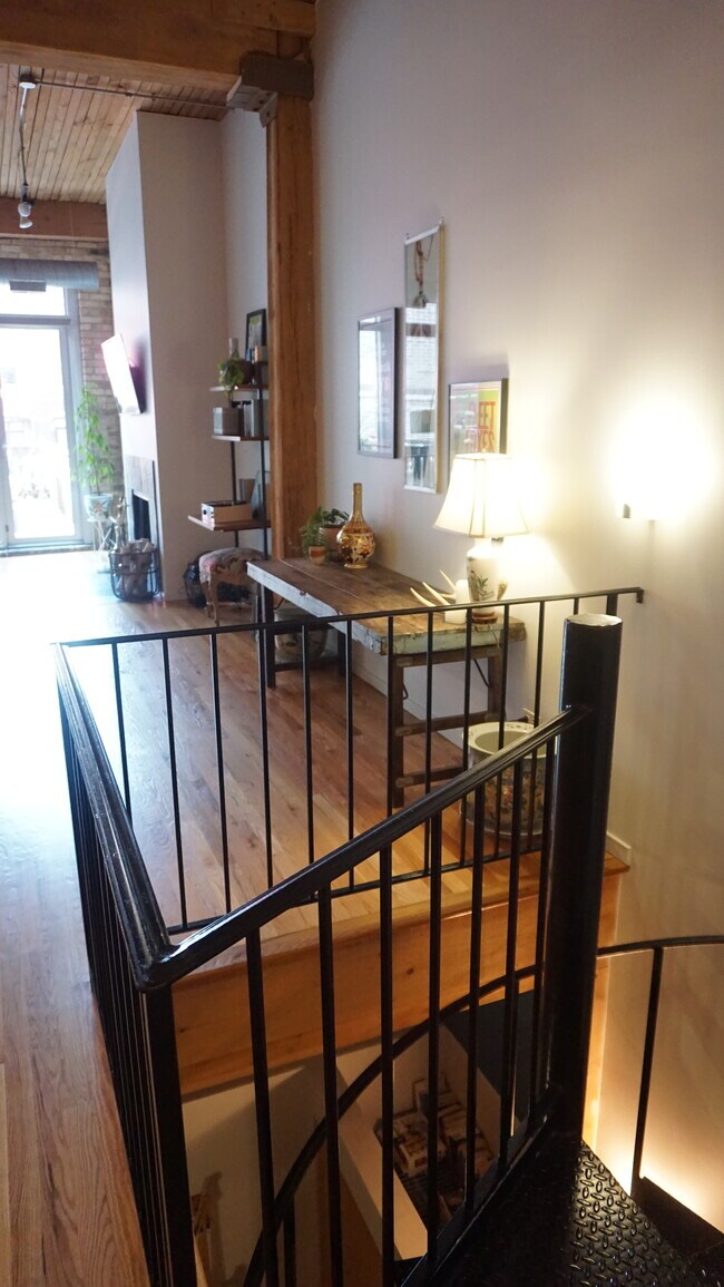 Foto del edificio - 2333 W Saint Paul Ave