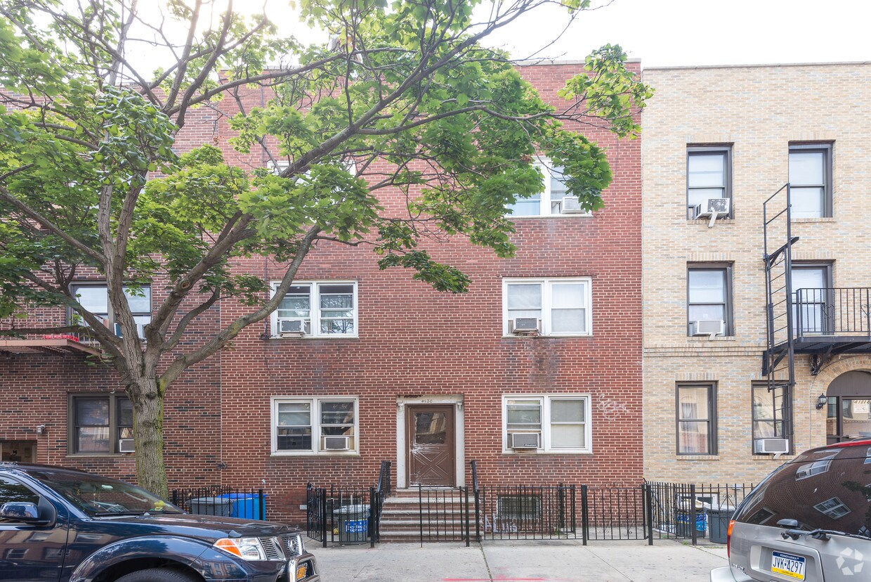 Building Photo - 4120 53rd St