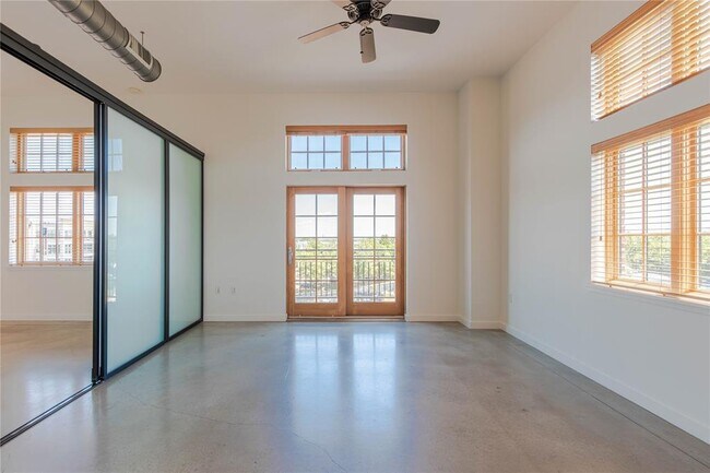 Foto del edificio - 2235 E 6th St