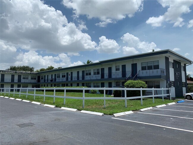 Foto del edificio - 2300 Pierce St