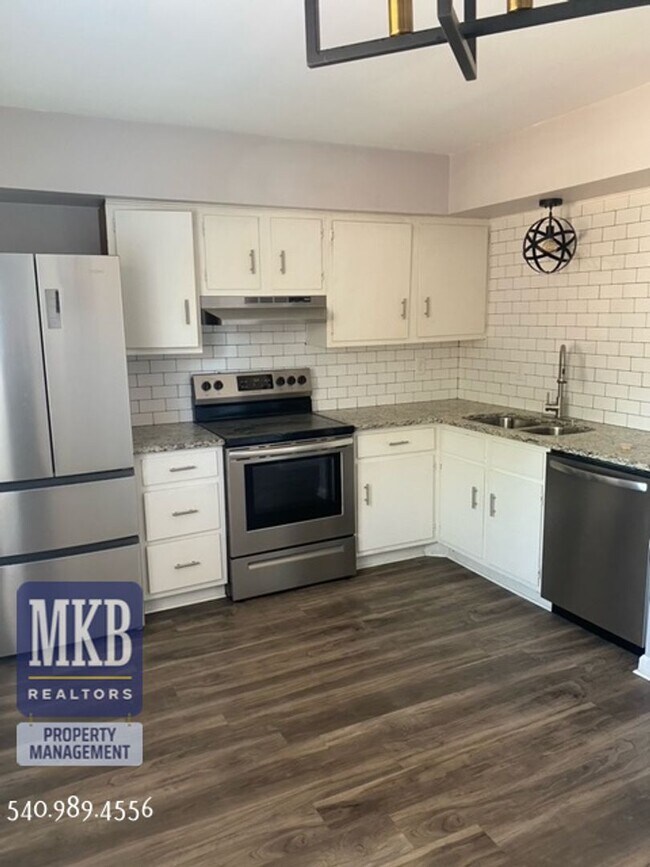 Foto del edificio - 1817 Bluemont Ave SW