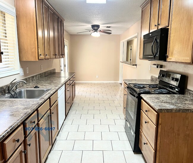 Foto del edificio - 314 Pin Oak St