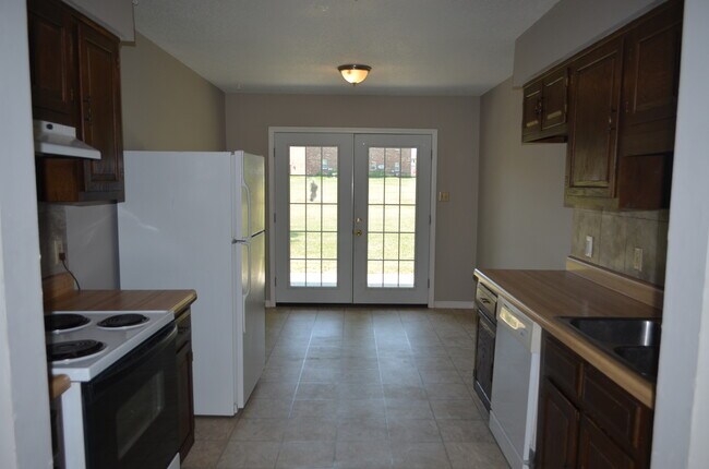 Foto del edificio - 201-203 Maple Grove Way