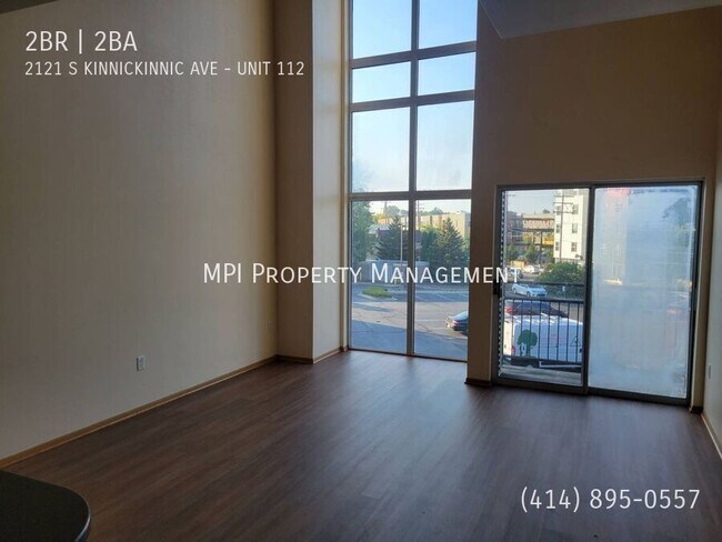 Building Photo - 2121 S Kinnickinnic Ave