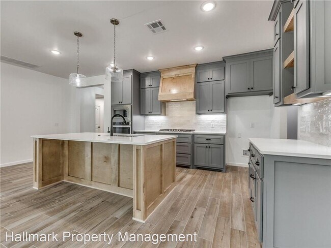 Building Photo - 3 br, 2 bath House - 1460 Deer Ridge Run