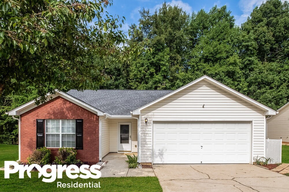 173 Waters Edge Dr, Locust Grove, GA 30248 House Rental in Locust Grove, GA