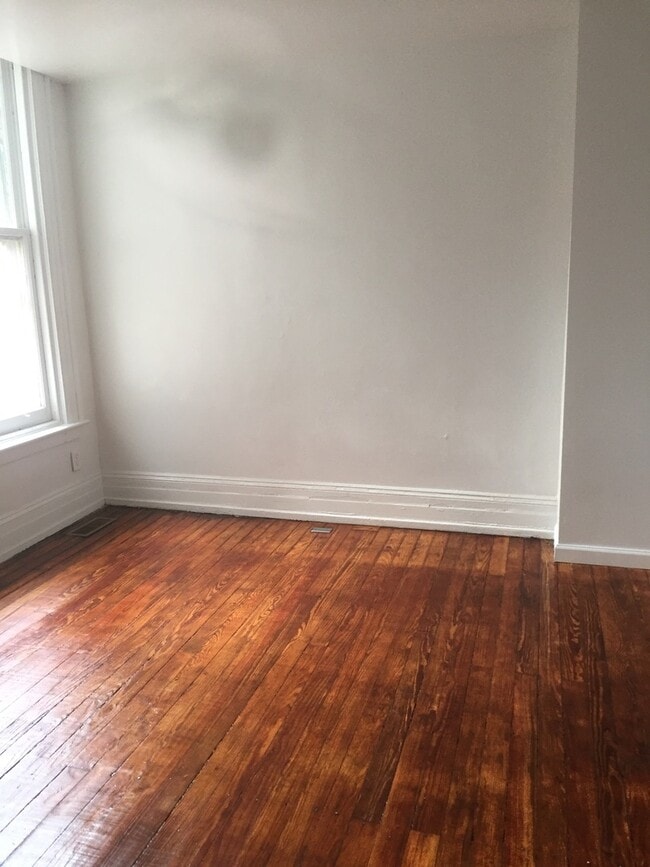 Building Photo - Downtown 1st Floor 1 Bedroom Coming Soon!