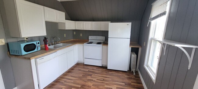 Foto del edificio - 820 Beltrami Ave NW