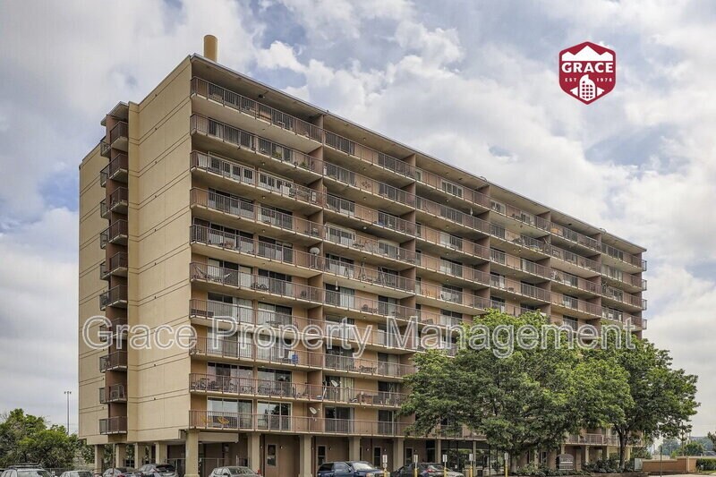 Foto principal - 2225 E Buchtel Blvd