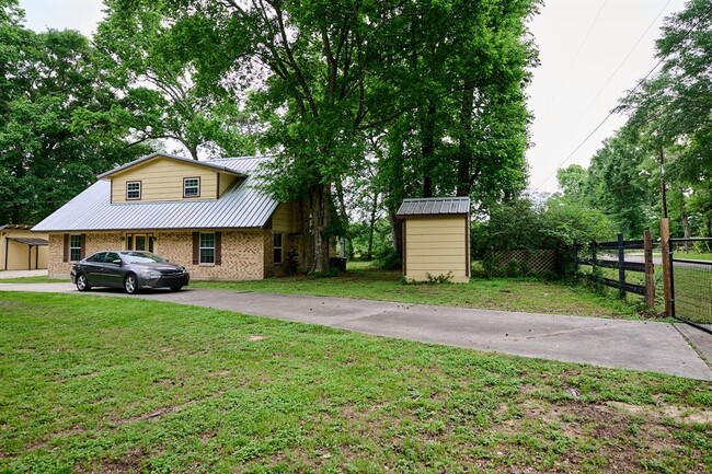 Building Photo - 28103 Hitching Rack Ln