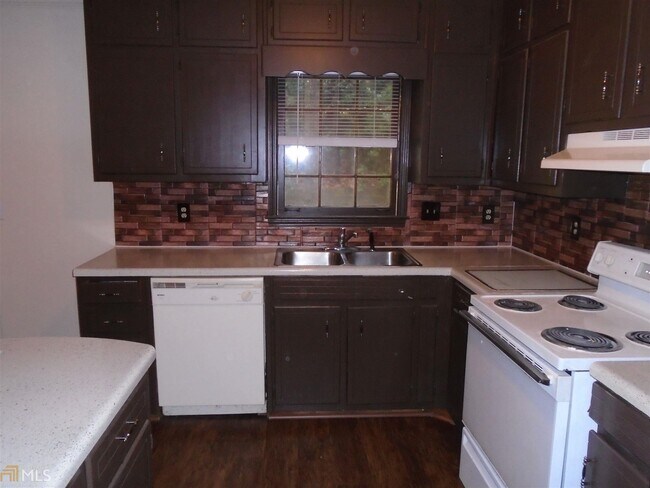 Foto del edificio - 1610 Pirkle Rd