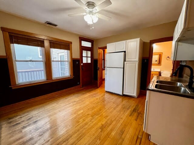Building Photo - 2207 W Belden Ave