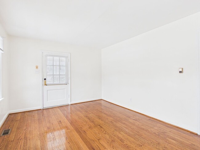 Building Photo - 1410 Greenville Ave