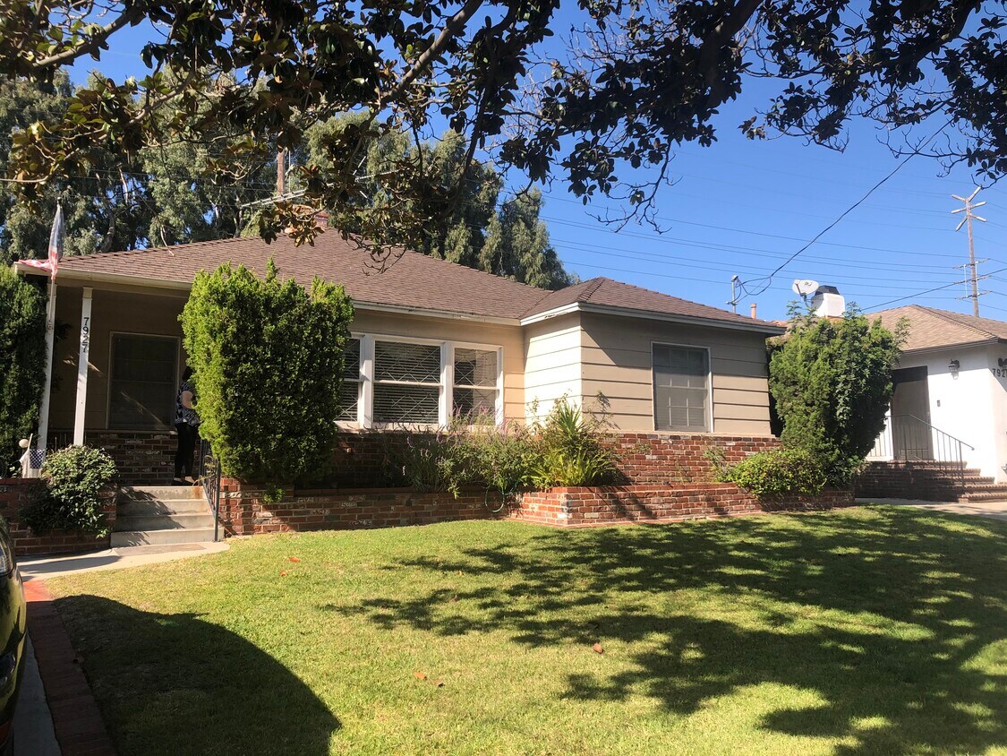 7927 McConnell Ave, Los Angeles, CA 90045 House Rental in Los Angeles