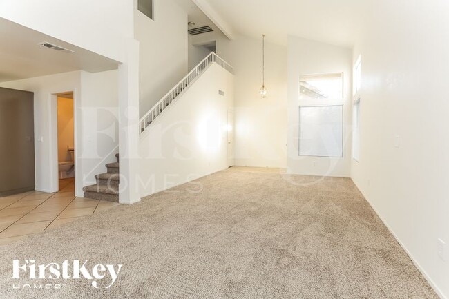 Foto del edificio - 6114 Flowering Plum Ave