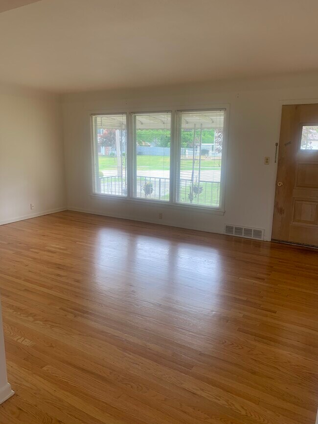 3162 Wallings Rd, North Royalton, OH 44133 House Rental in North