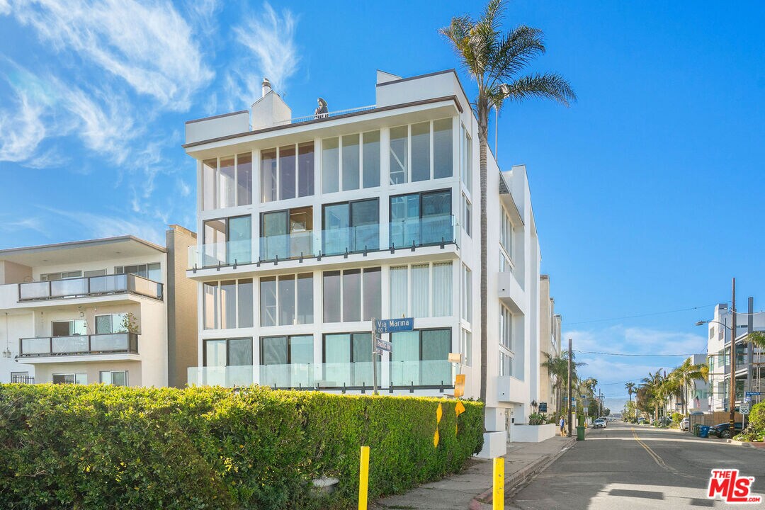 Foto principal - 5515 Pacific Ave