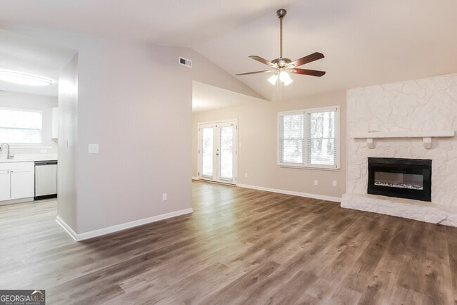 Building Photo - 102 Dove Rise