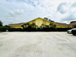 Building Photo - 13711 Yarmouth Ct