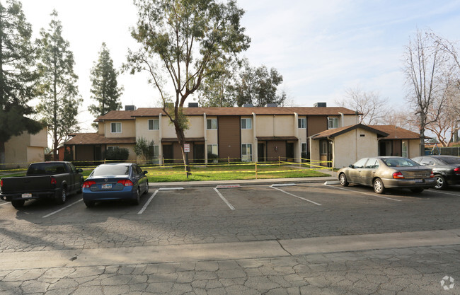 Building Photo - South Real Gardens Apartments