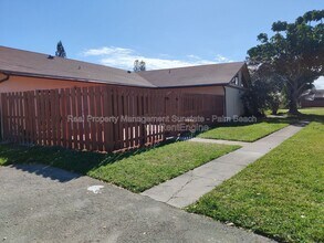 Building Photo - 1080 Summit Pl Cir