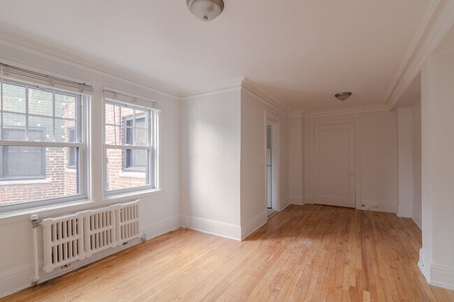 Photo du bâtiment - 1 Av. Rosemount