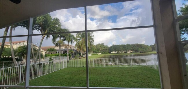 Foto del edificio - 6644 SW 194th Ave