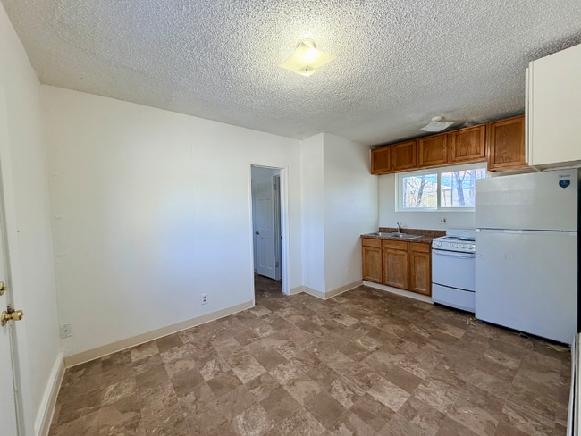 Building Photo - 1 View Vista Dr